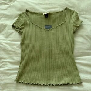 Universal Thread Olive Ribbed V-Neck Tee